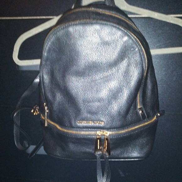 Michel kors Leather Backpack - Picture 2 of 4